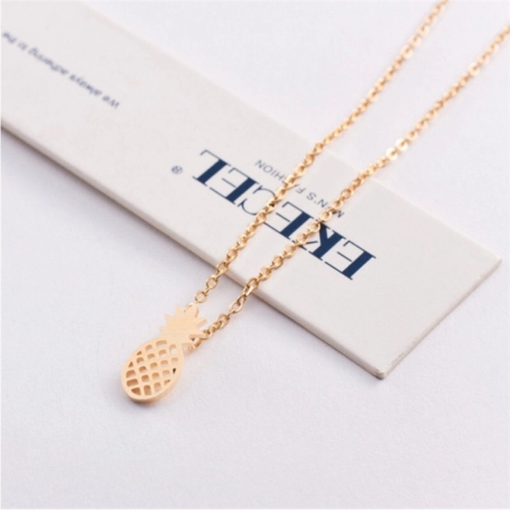 🎉 New Pineapple Gold Plated Pendant Necklace